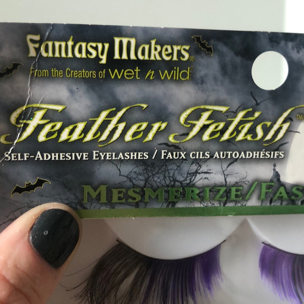 False eyelashes - Picture 2 of 2